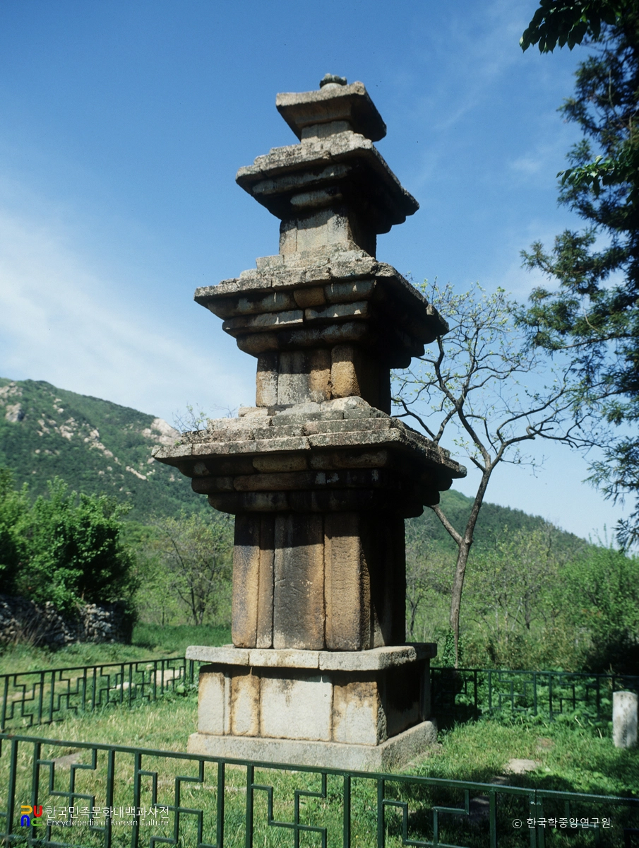 강진 월남사지 삼층석탑