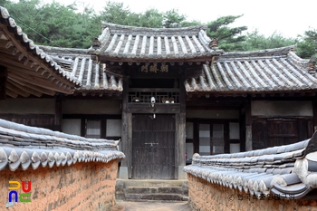 경남 고성 수림서원 중 조제문 정면