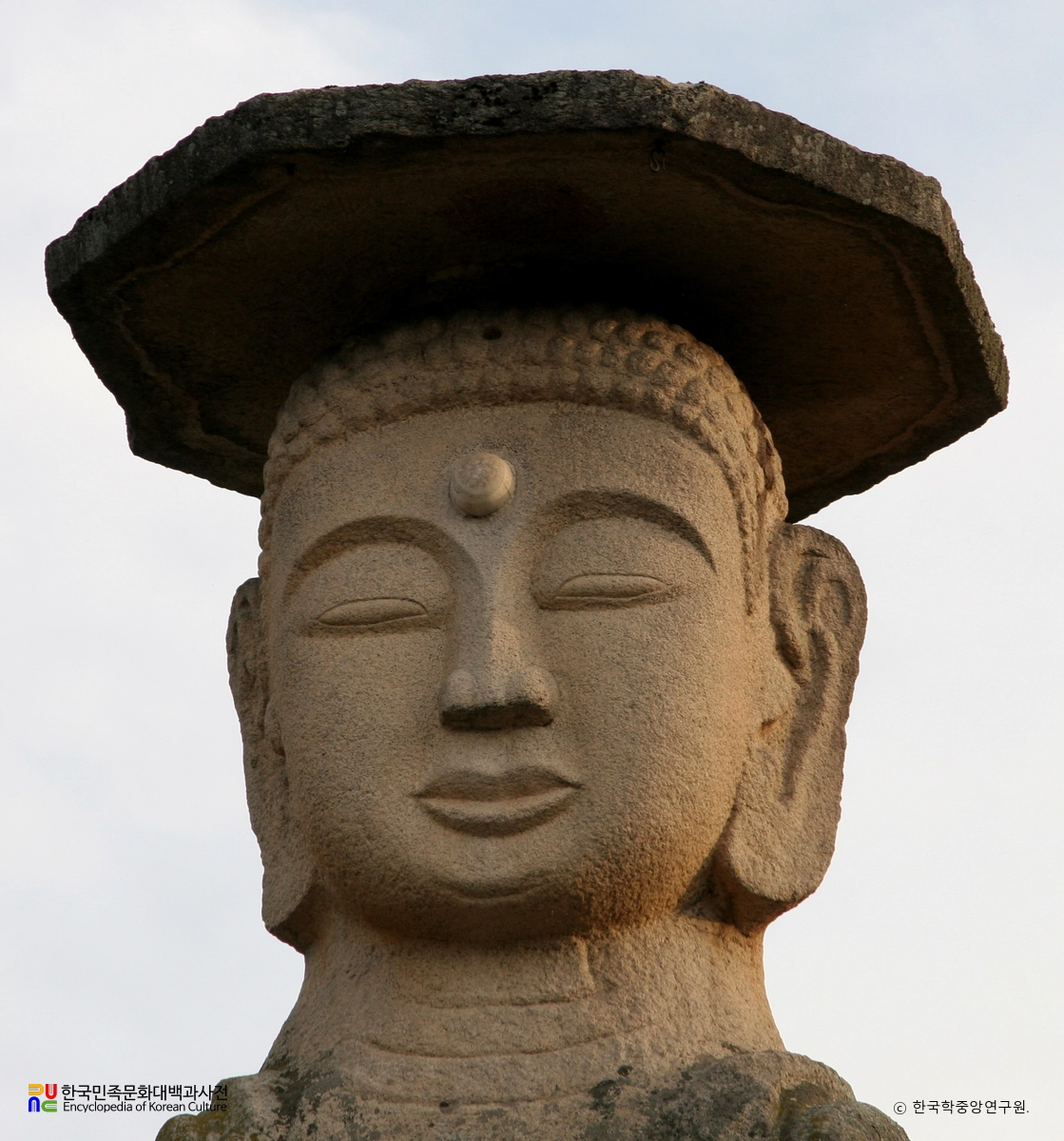 충주 미륵리 석조여래입상 얼굴