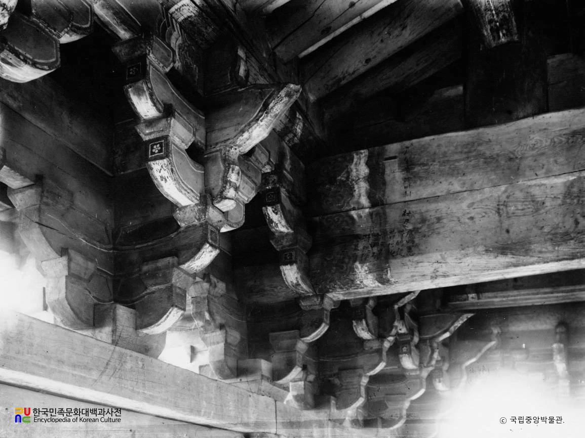 평양 보통문 내부 가구