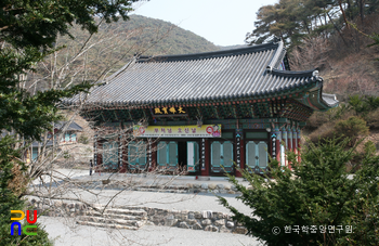 의성 고운사 대웅보전 정측면