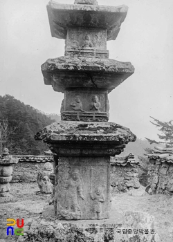 남원 실상사 백장암 삼층석탑 후면