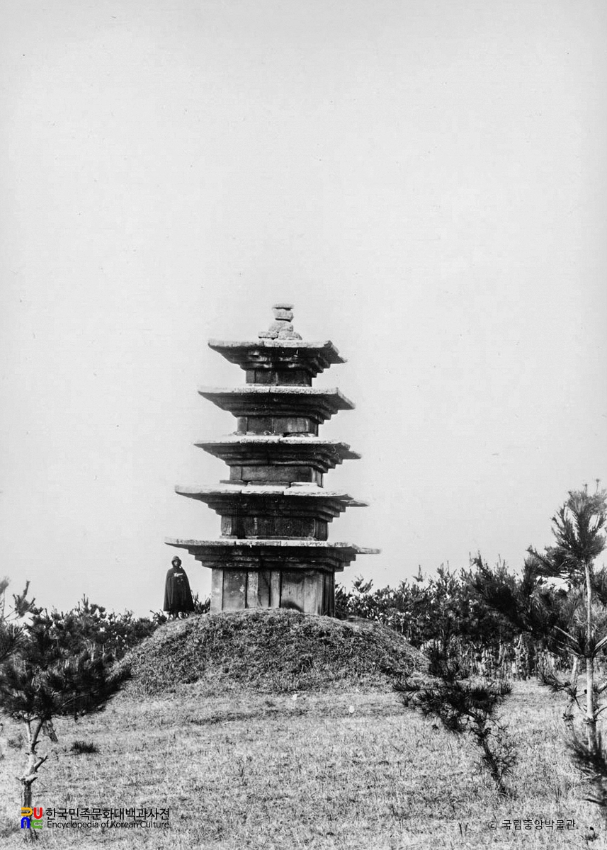 익산 왕궁리 오층석탑 전경