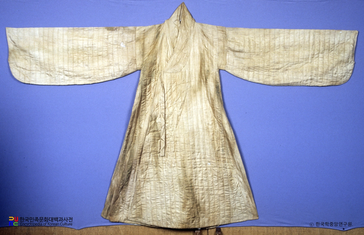 중원 김위 묘 출토유물 갈색겹누비창의