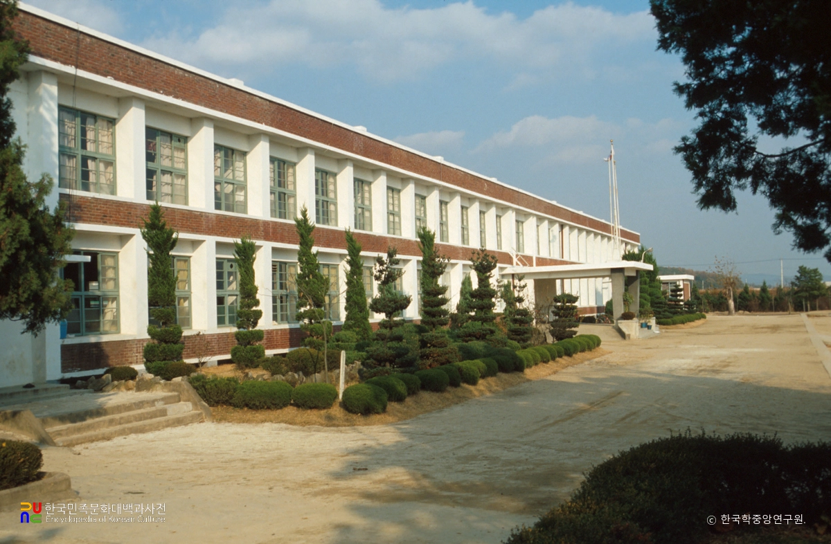 세종고등학교(전, 조치원고등학교)