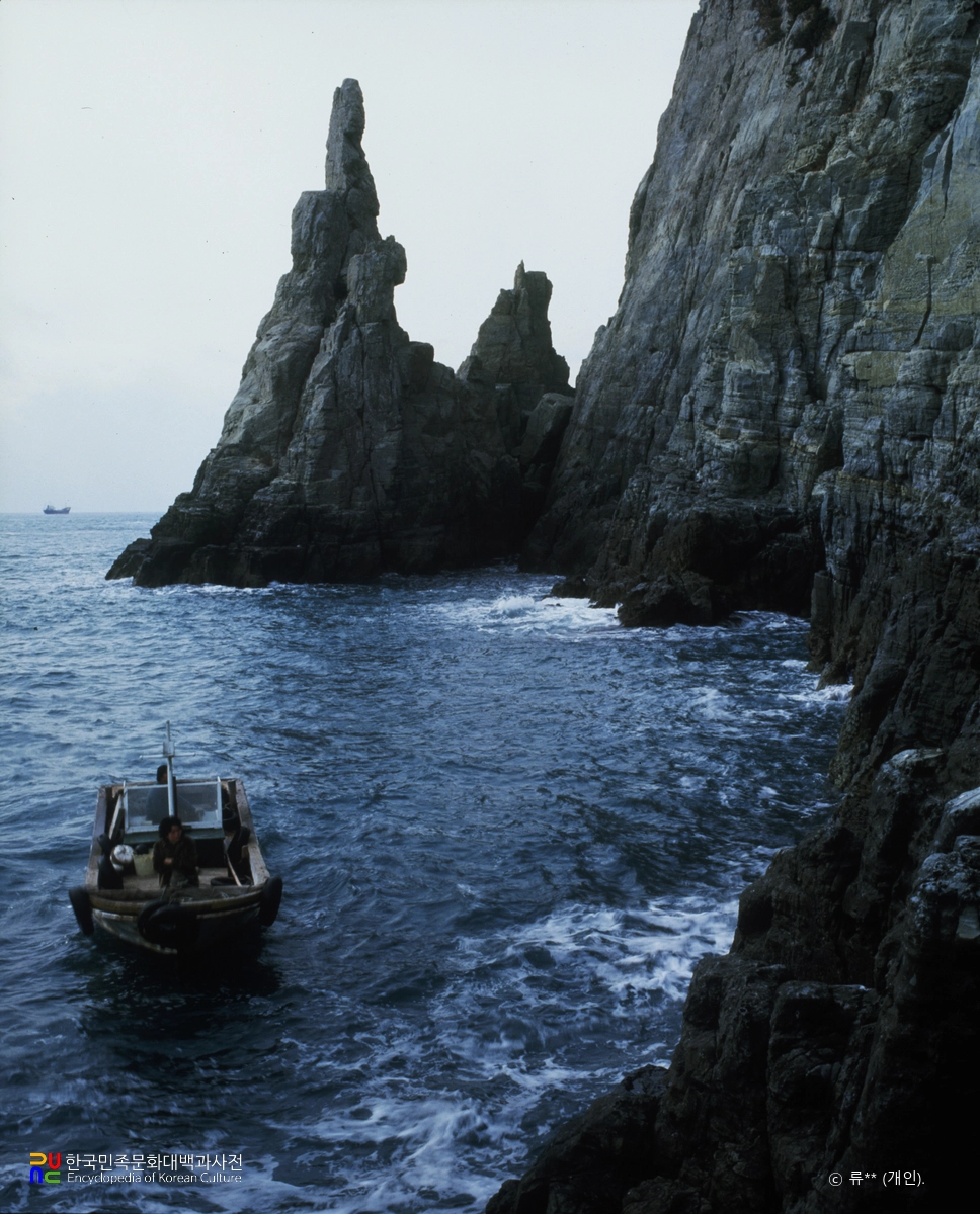 거제 해금강 촛대바위