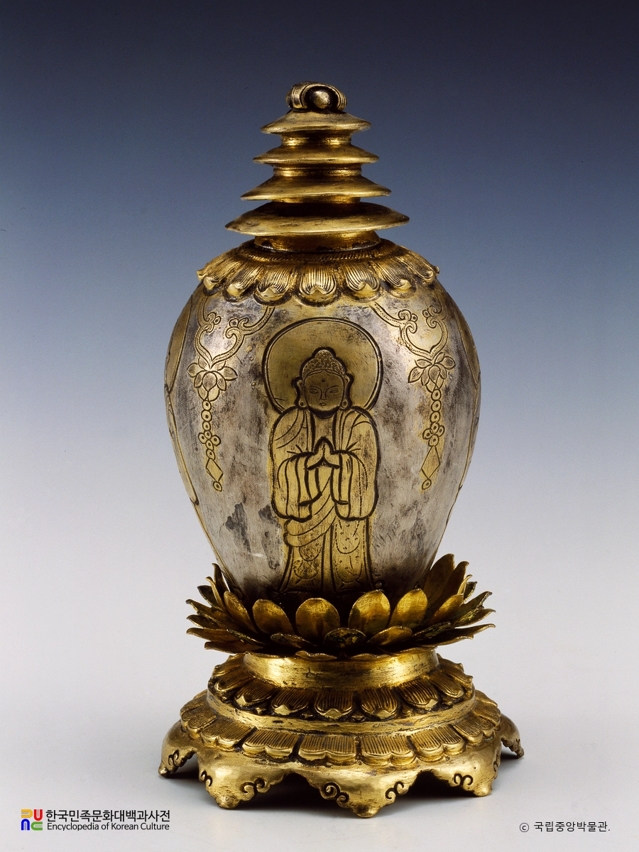 금강산 출토 이성계 발원 사리장엄구 일괄 중 은제도금 탑형 사리기