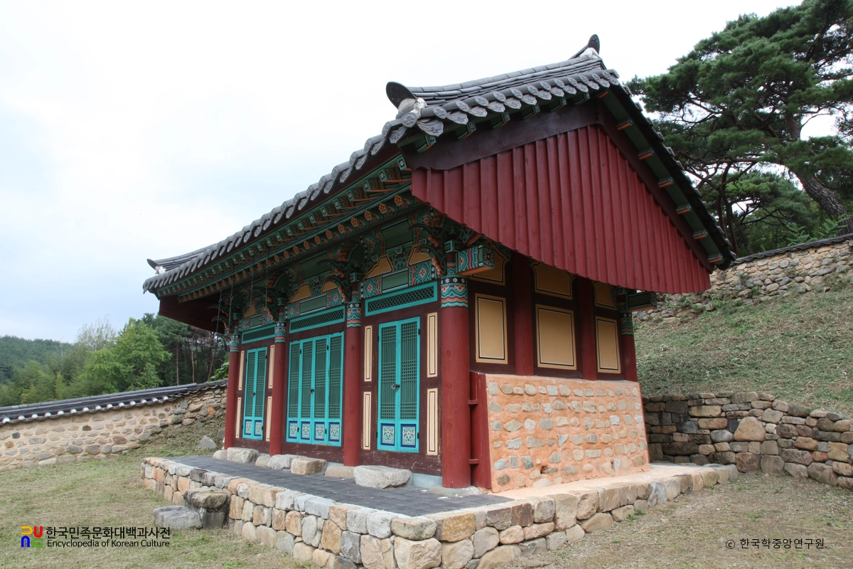 창녕 관산서원 중 사당 우측면