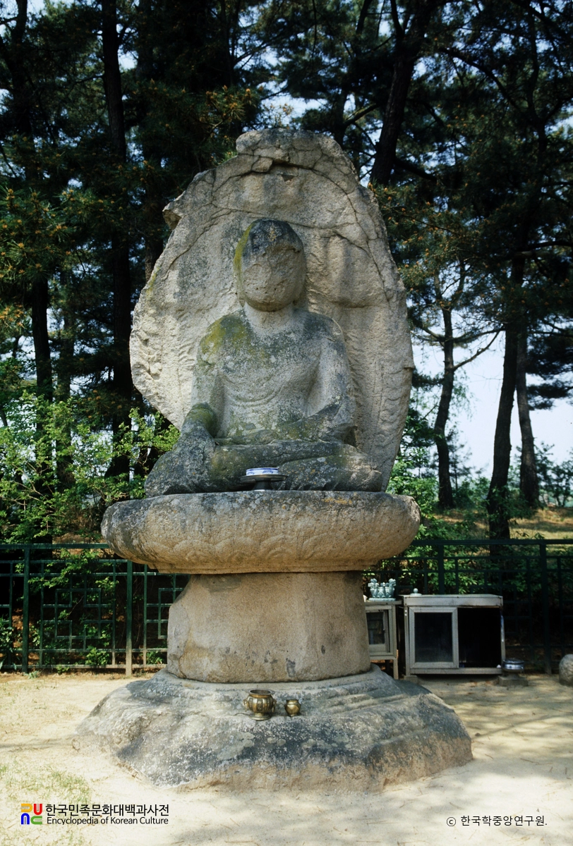 영지 석불 좌상