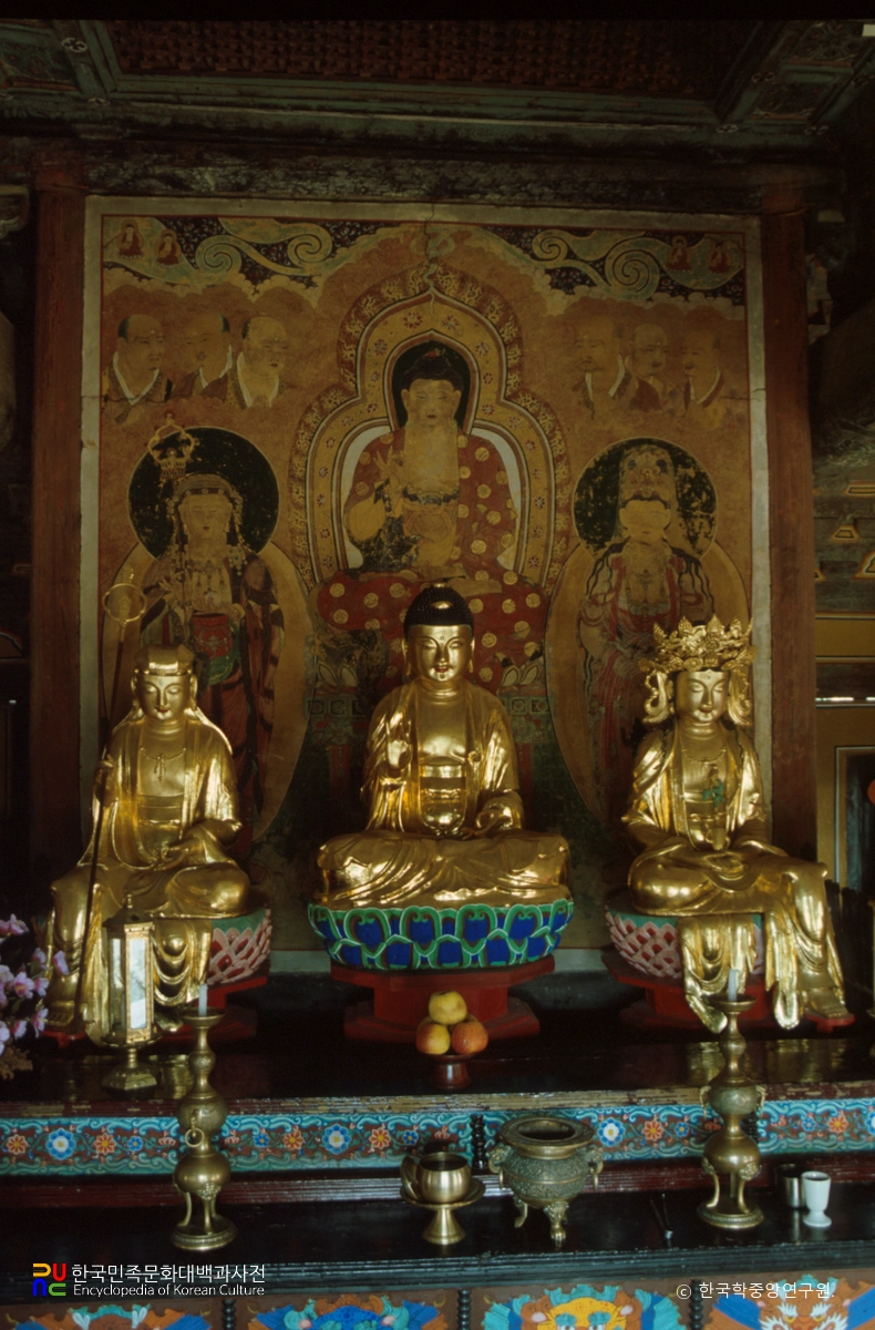 강진 무위사 극락전 아미타여래삼존벽화