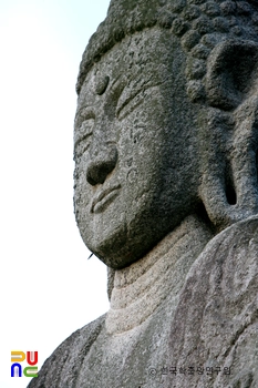 아산 평촌리 석조약사여래입상