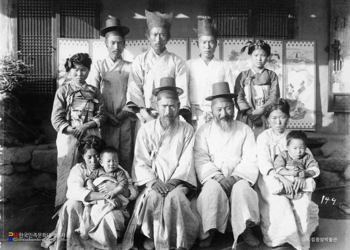 함경남도 북청군 양가면 가족의 모습