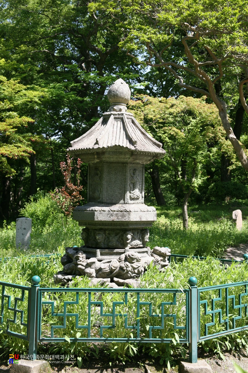 공주 갑사 승탑 우측면