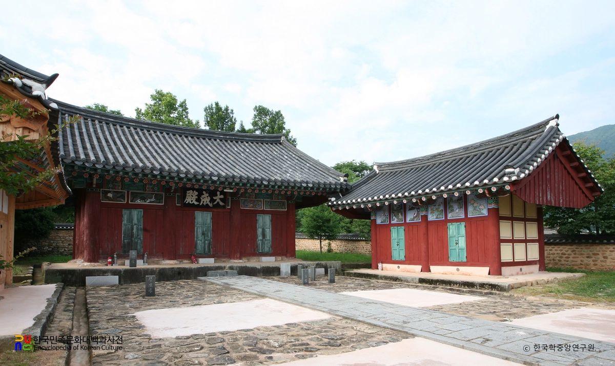 순천 낙안향교 대성전 정측면