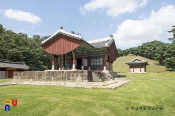 구리 동구릉 건원릉 정자각 정측면