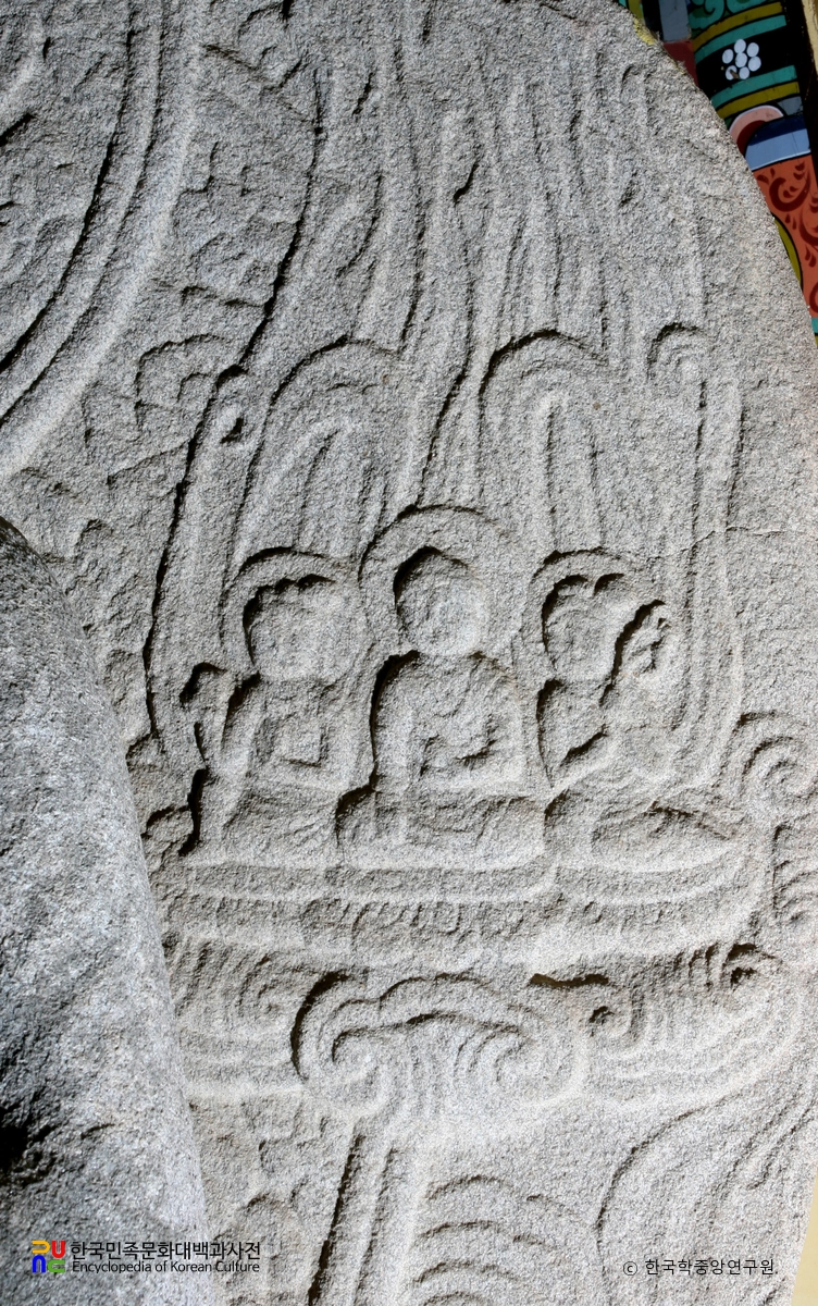 영주 북지리 석조여래좌상 중 서쪽 불상 광배 우측 삼존화불