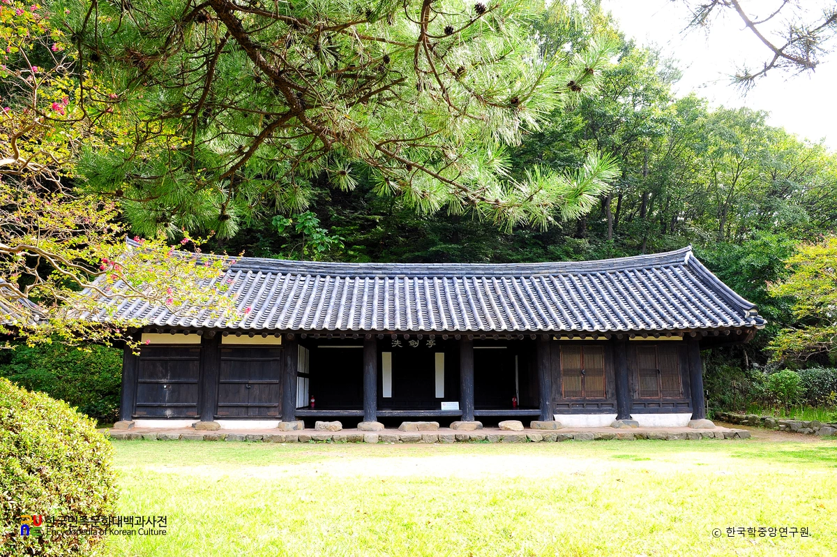 여수 선소 유적 세검정 정면