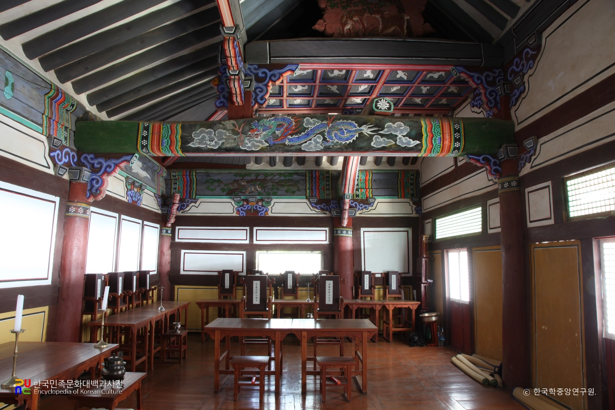 진주 진주향교 중 대성전 내부