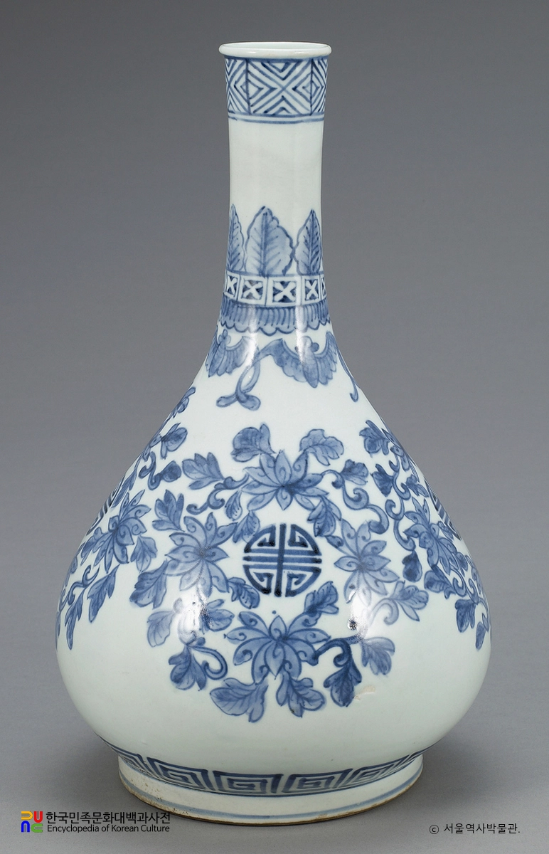 백자 청화 화훼문 병