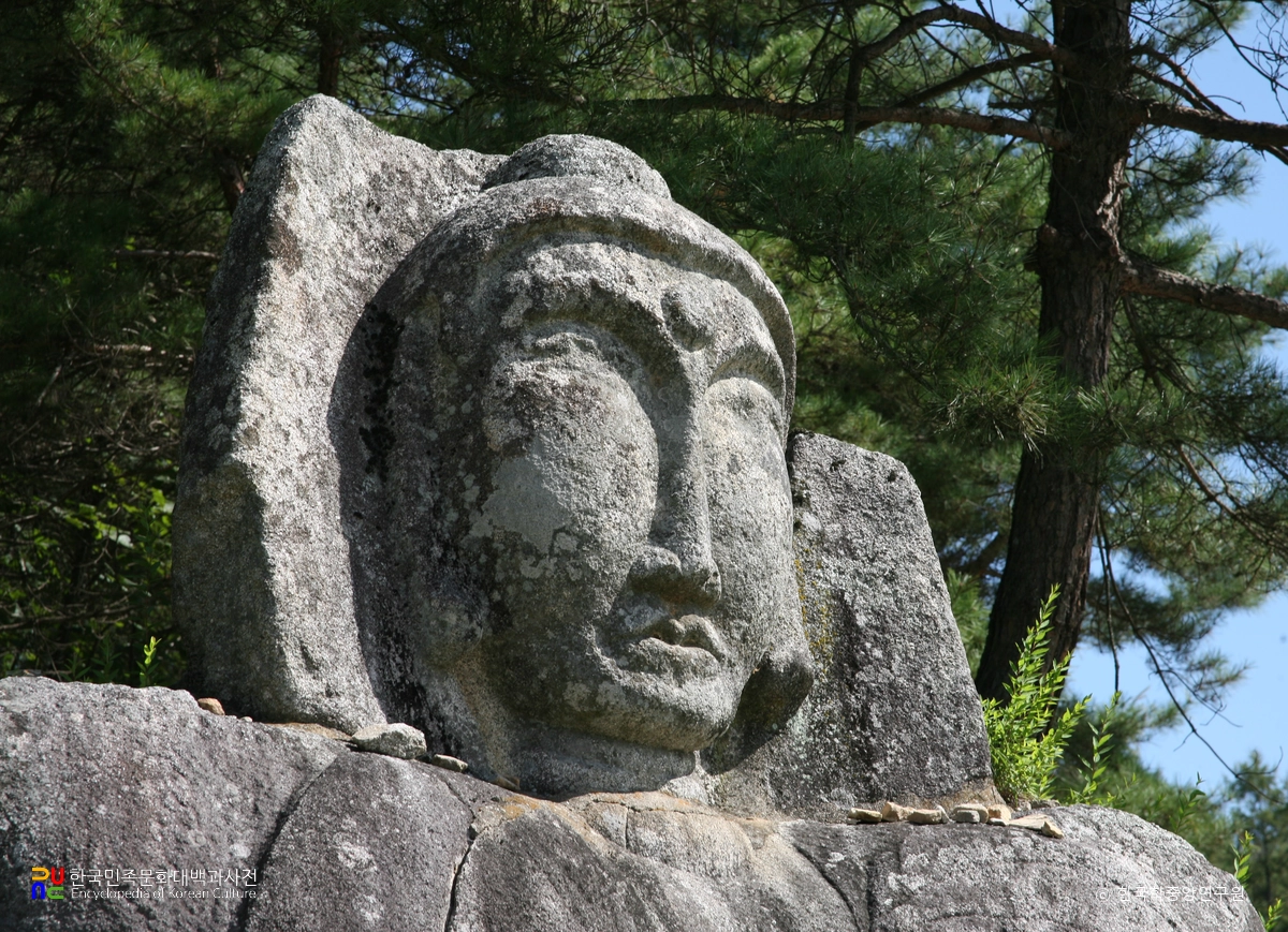 봉화 봉성리 석조여래입상