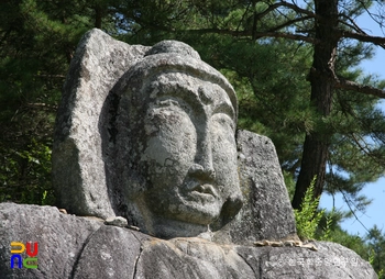 봉화 봉성리 석조여래입상