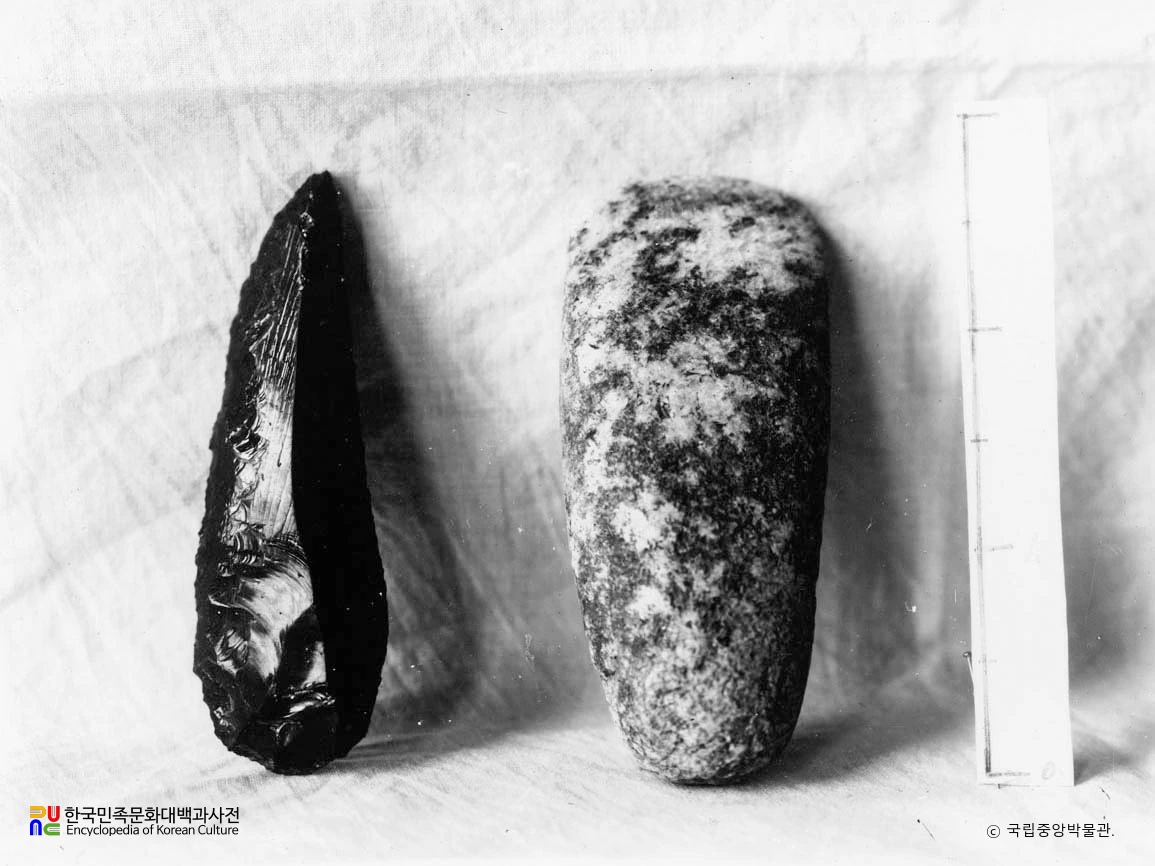 함북 종성 동관진 발견 석부와 흑요석제창