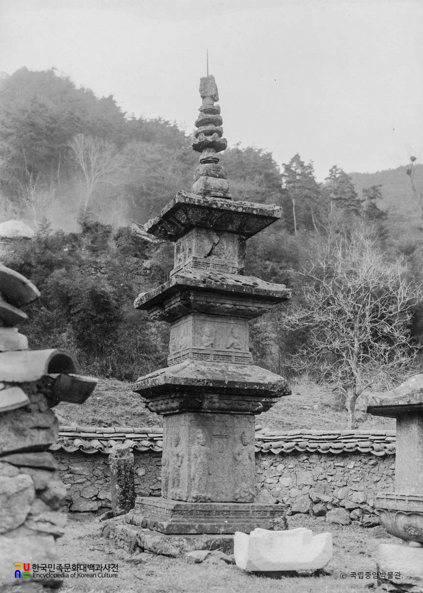 남원 실상사 백장암 삼층석탑 정측면