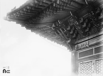 서울 경복궁 근정전 좌측 처마