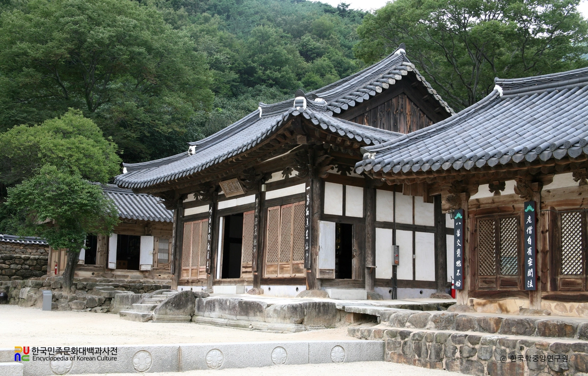 구례 화엄사 원통전