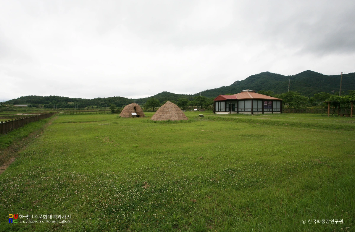 영암 장천리 선사주거지