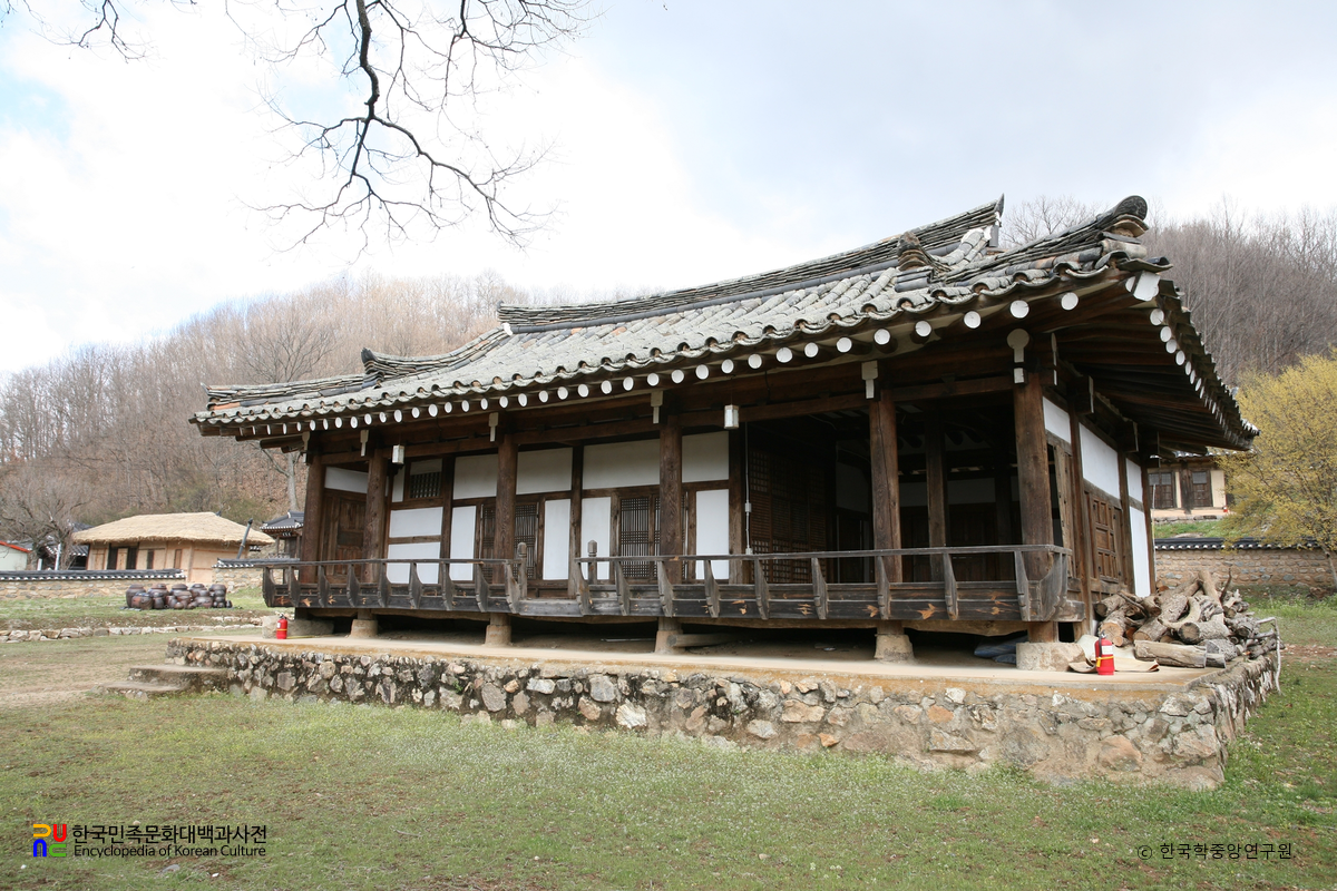 청송 평산신씨 판사공파 종택 사랑채