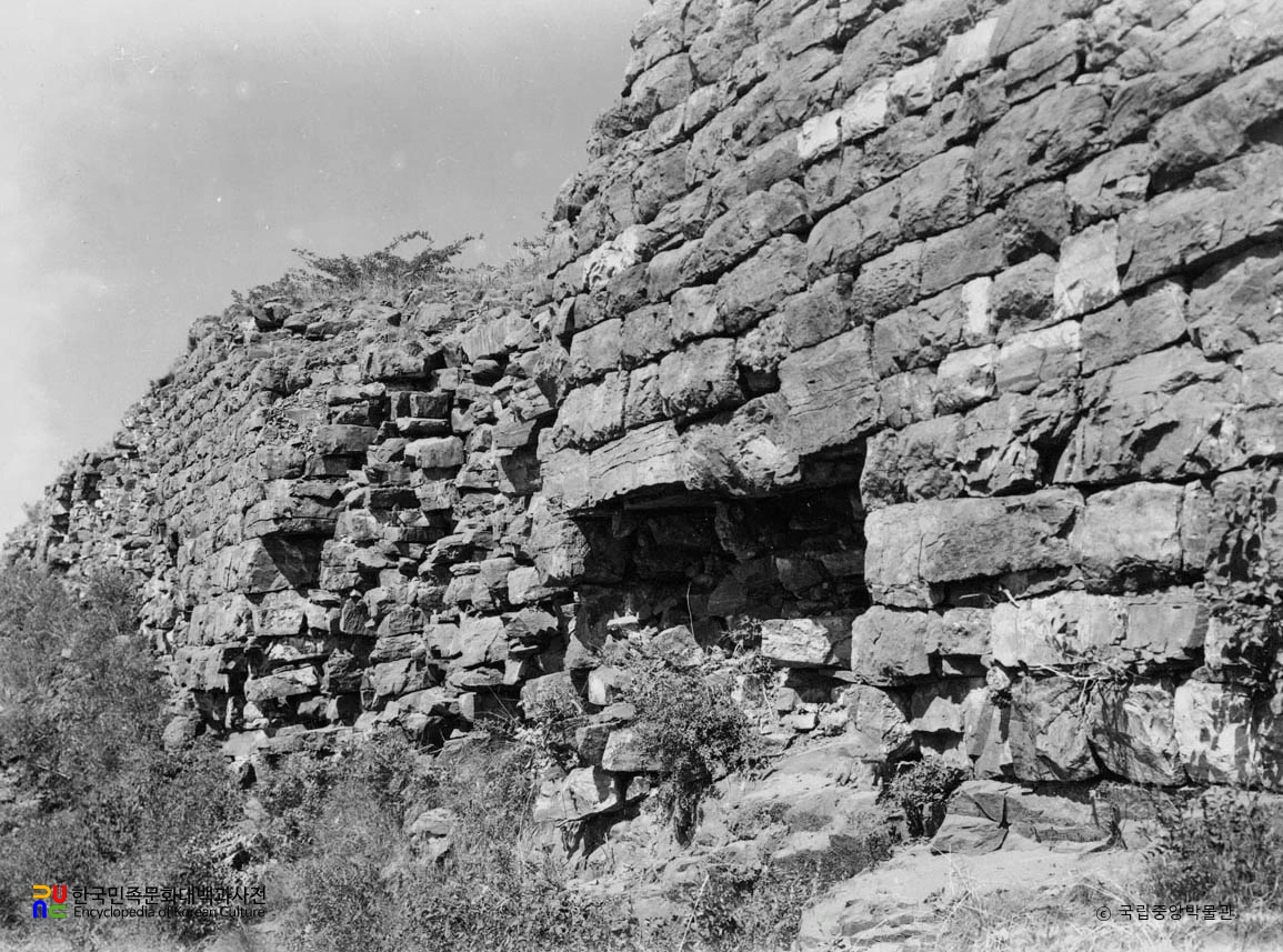 봉산 휴류산성 남벽 동측 성벽