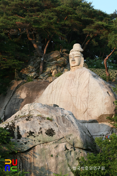 안동 이천동 마애여래입상 정측면