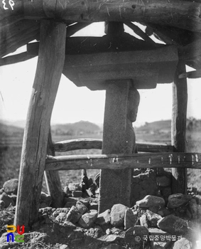 창녕 인양사 조성비 측면