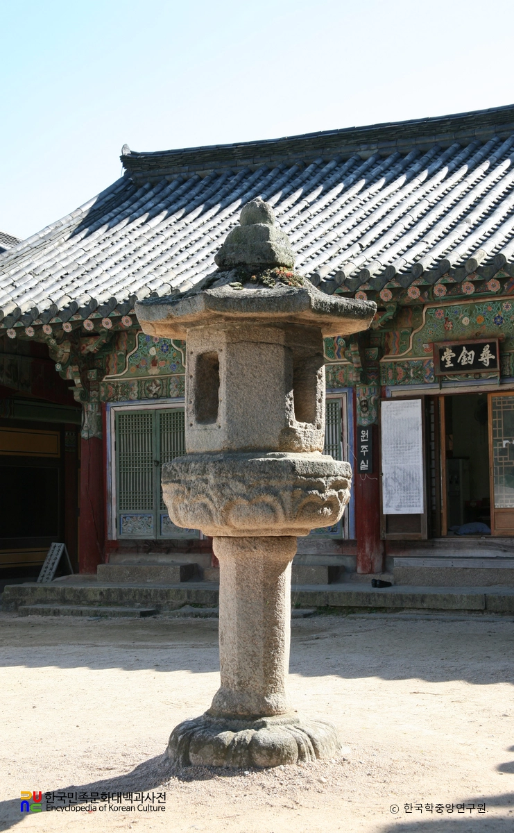부산 범어사 석등