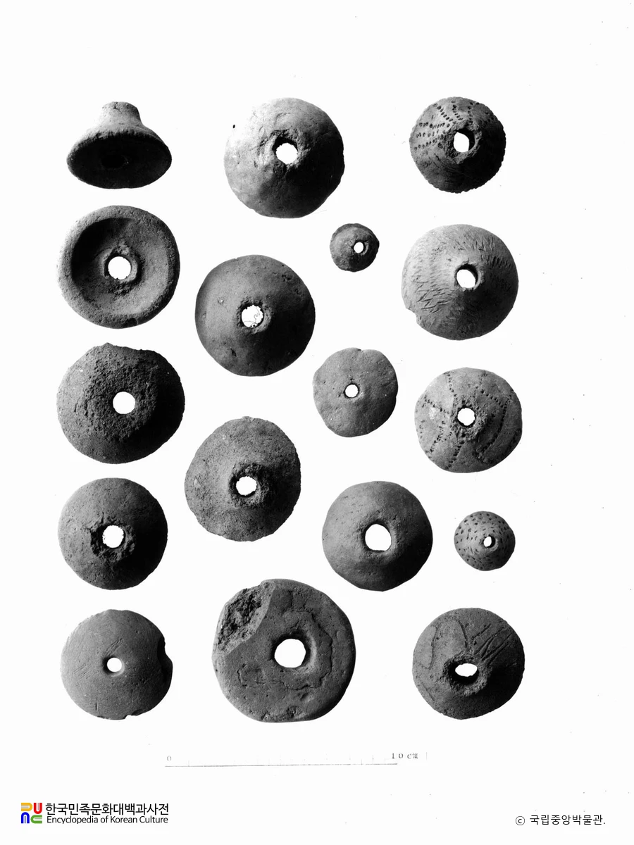 함북 경흥 웅기 송평동 출토 토제가락바퀴