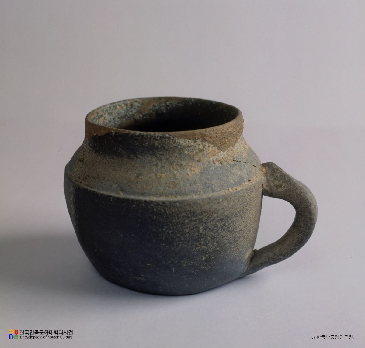 논산 신흥리 출토 토기파수부발