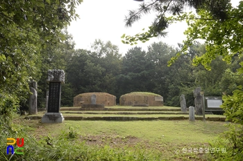 양평 이순몽장군 묘 정면