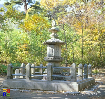 울주 석남사 승탑 전경