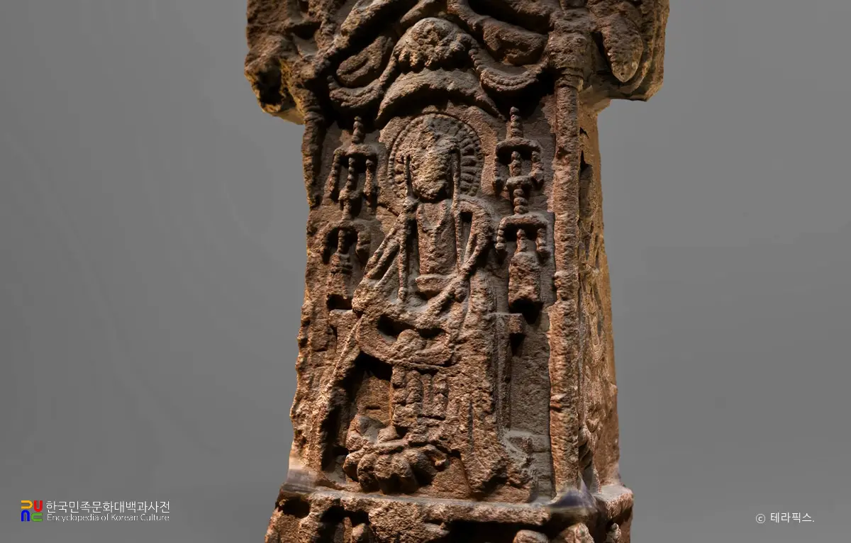 미륵보살반가사유비상