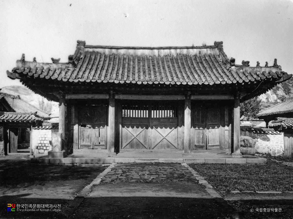 서울 동관왕묘 중문 정면