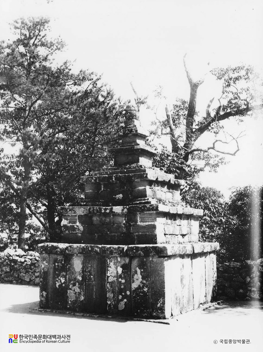 구미 도리사 석탑 정측면