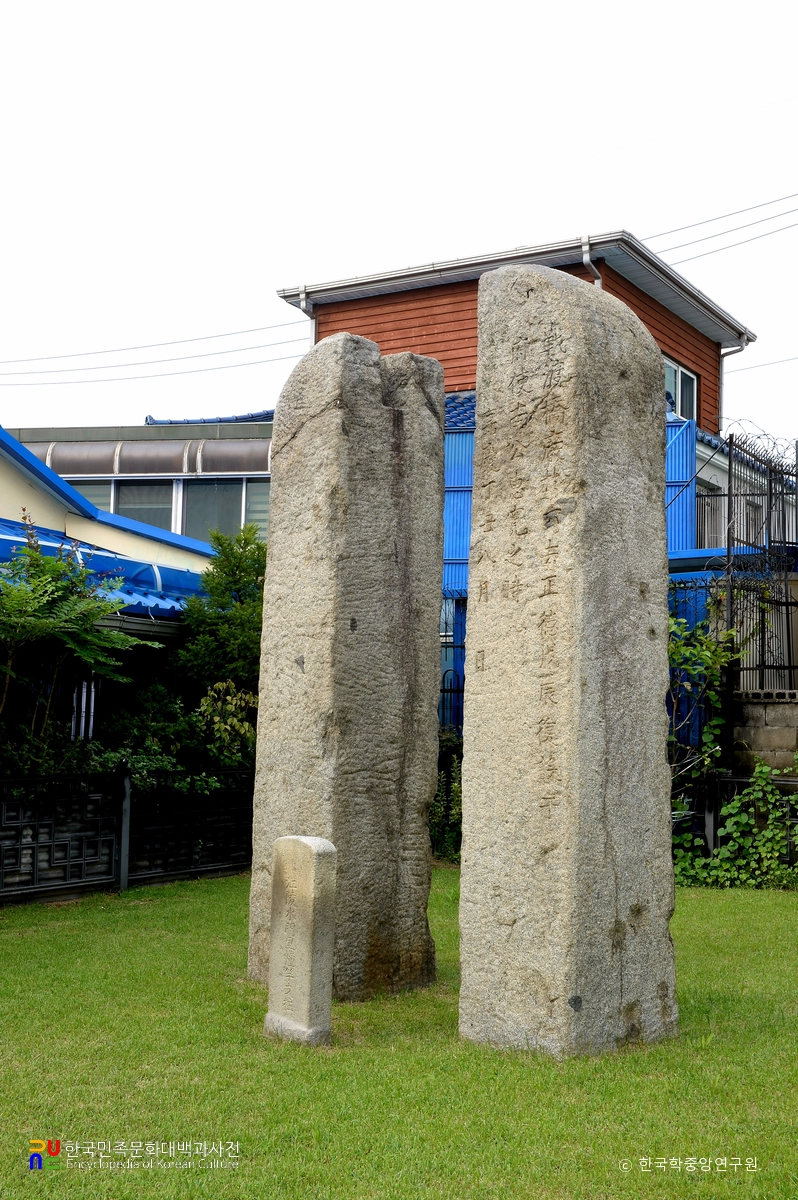 강릉 수문리 당간지주 정측면