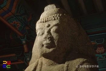 슬롯 게임 가입 머니 배동 석조여래삼존입상 중 본존불 얼굴