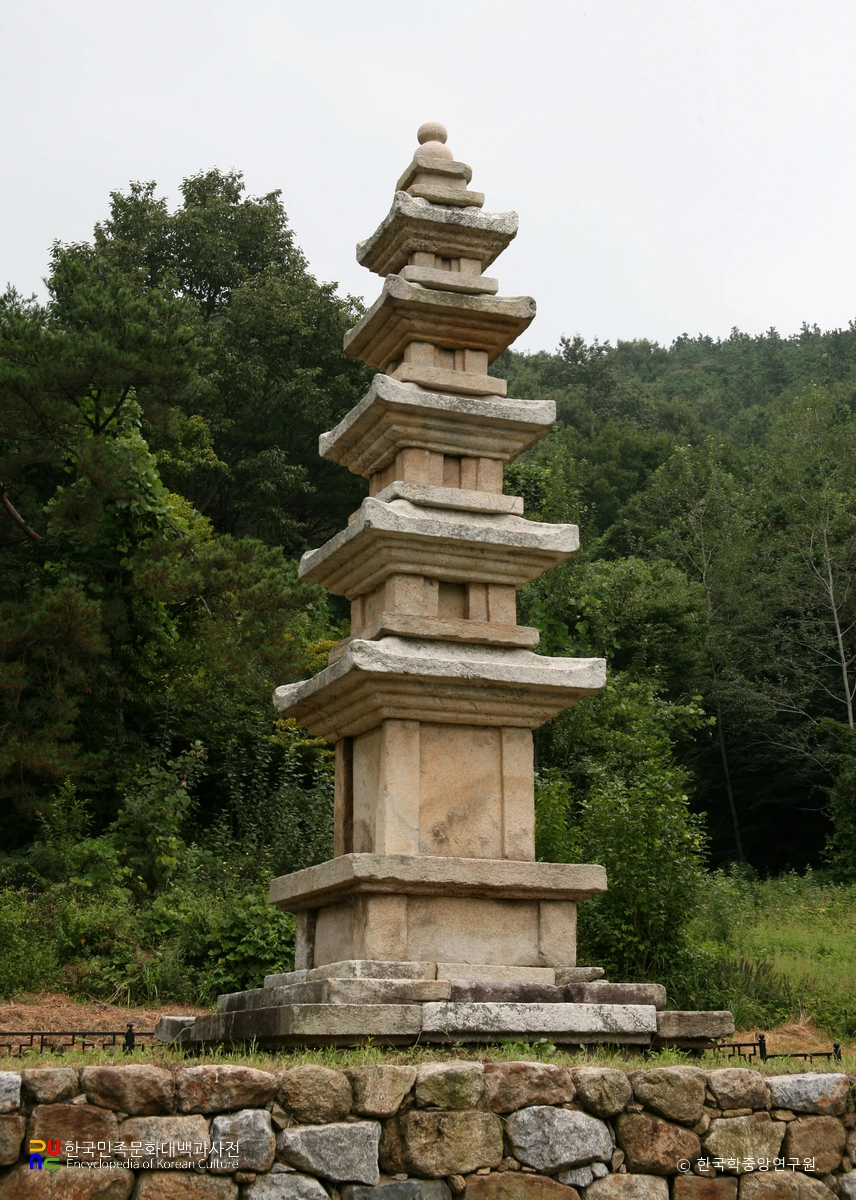 곡성 가곡리 오층석탑 좌측면