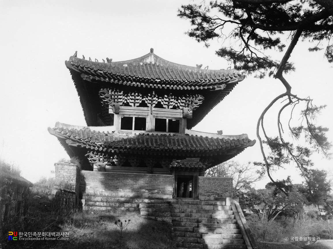 수원 화성 장안문 좌측면