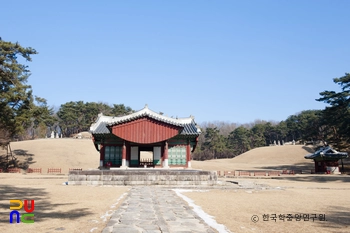 구리 동구릉 중 조선 문종과 현덕왕후 현릉 정자각 전경