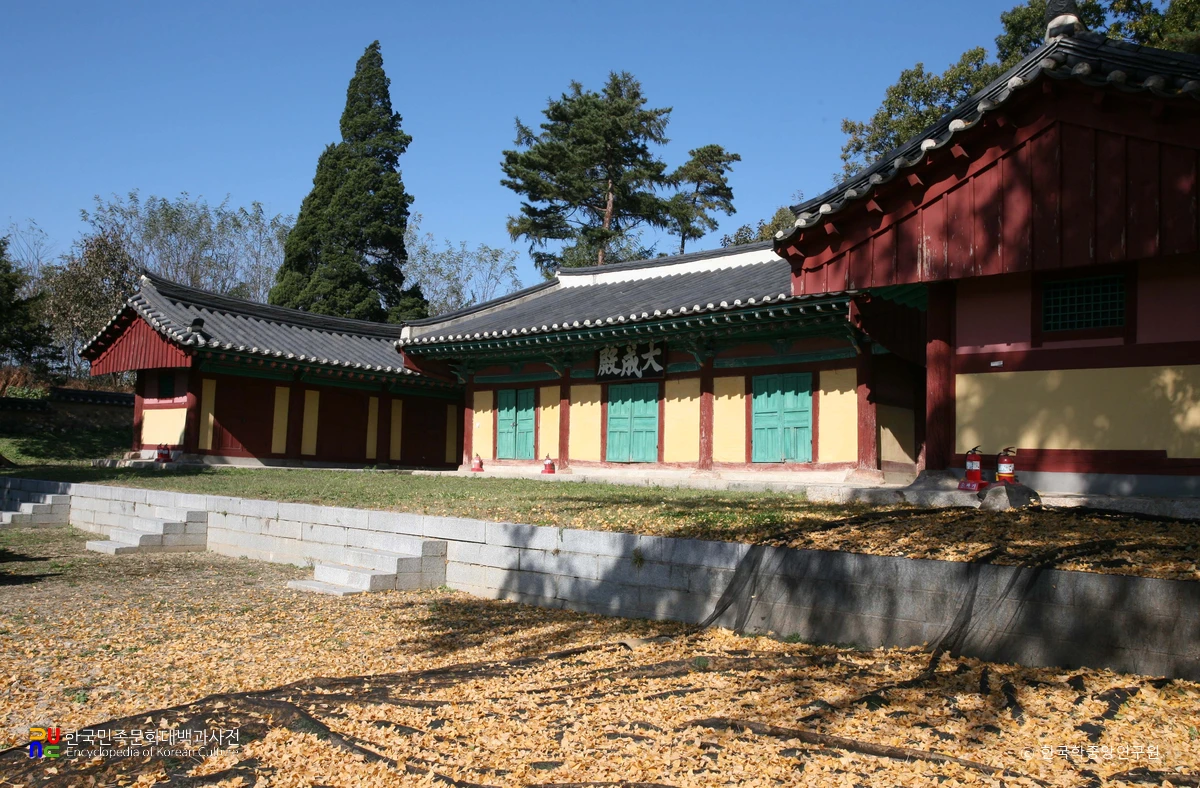 여주향교 대성전 정측면
