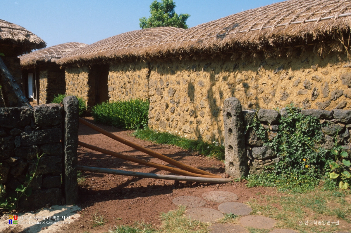 서귀포 김정희 유배지 대문