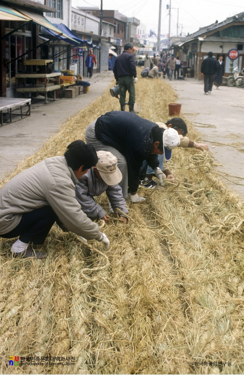 영산 줄다리기 / 줄엮기